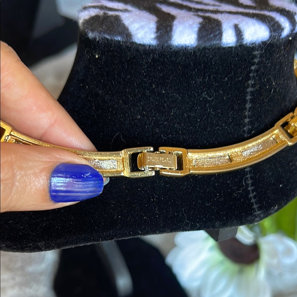 Gold Two-Tone Twisted Cable Chocker Necklace - Unique Edwin Pearl Necklace - Picture 3 of 16